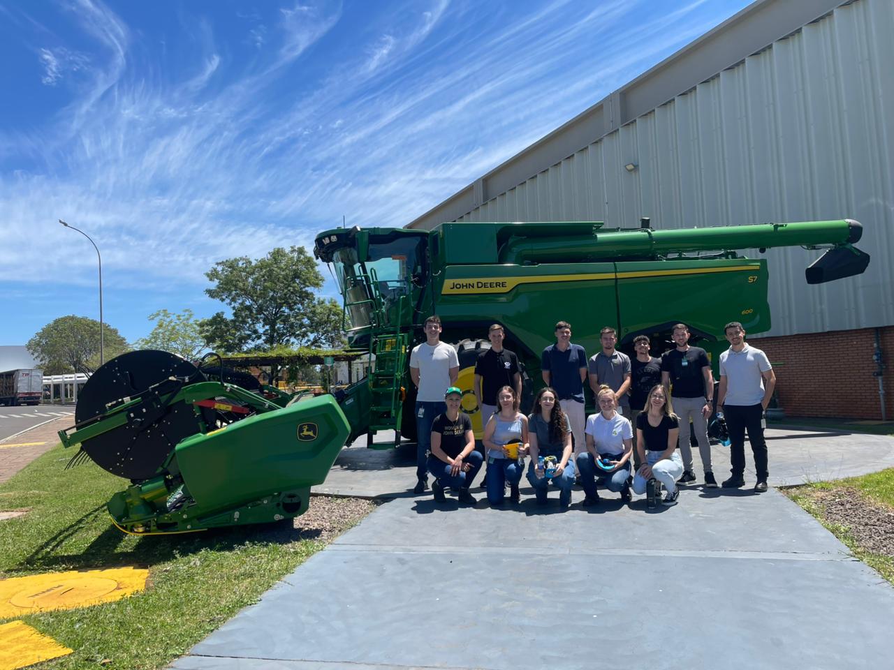 WhatsApp Image 2025 11 28 at 08.57.43