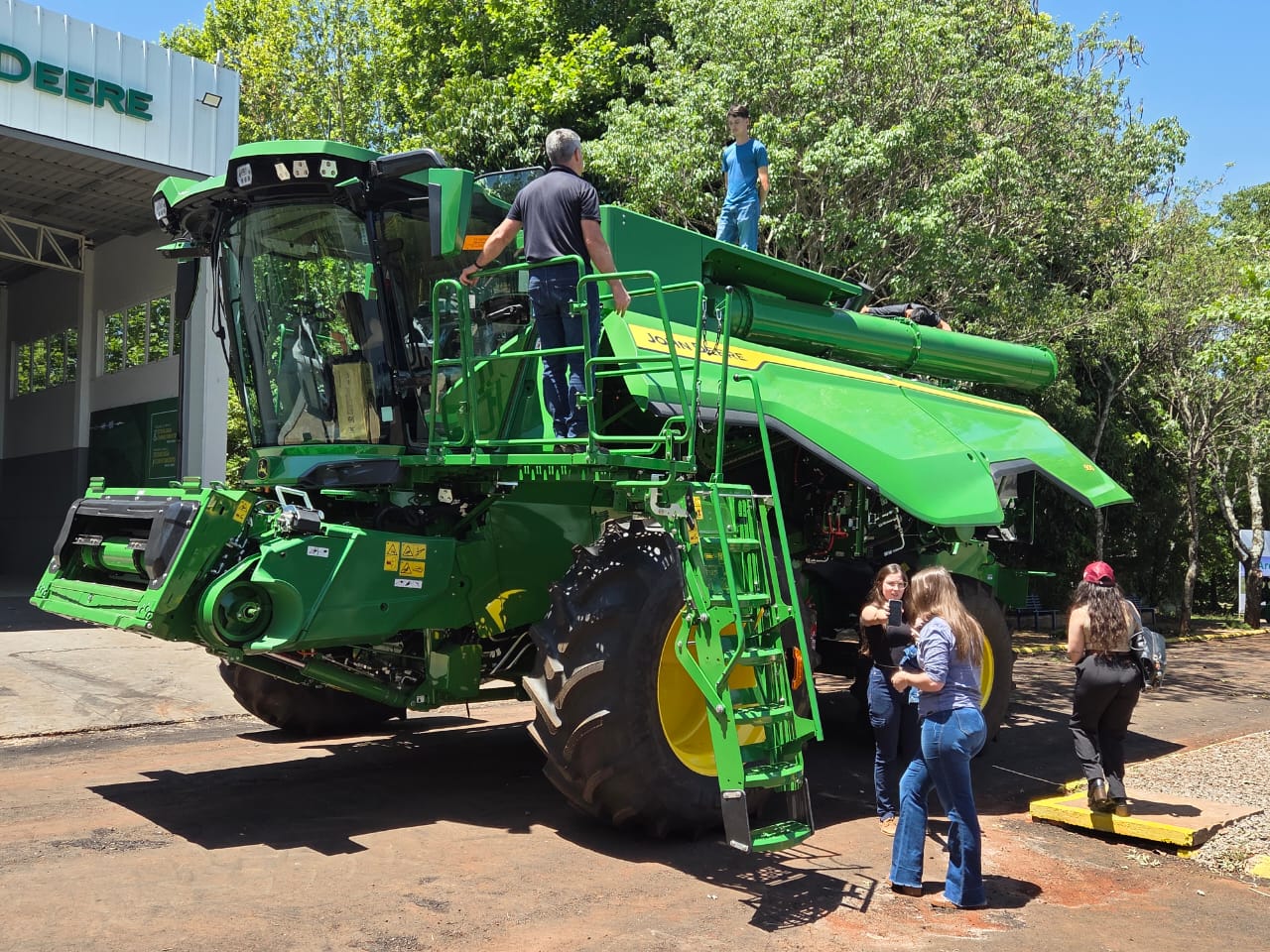 WhatsApp Image 2025 12 03 at 20.35.31 3